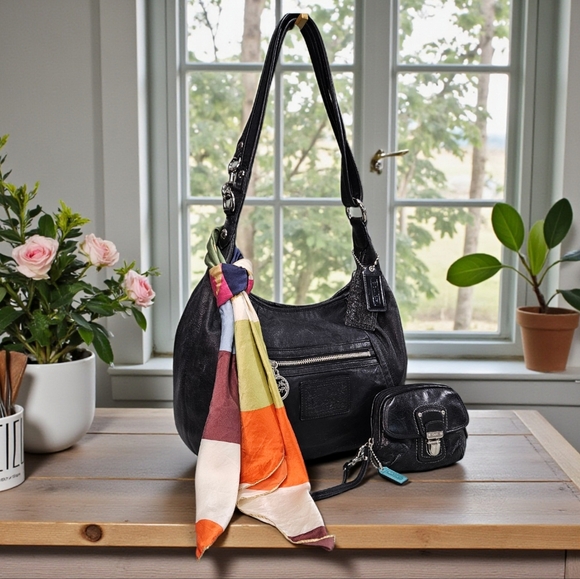 Coach 2010 Poppy LEGACY STARDUST Bag W/Legacy Wristlet & Scarf - Picture 3 of 16